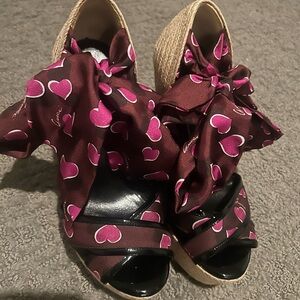 Women's Heart Patterned Wedge Sandals